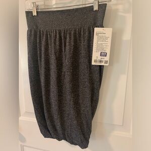 Lululemon Boulevard Bliss Skirt Size 8 NWT Grey
